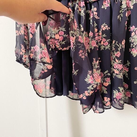 A’GACI Open Back Floral Romper Size Small - Picture 4 of 7